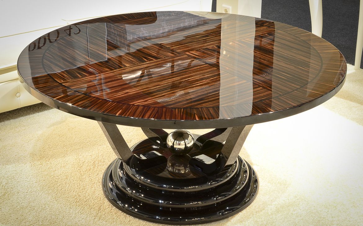 Круглый столик из стекла и дерева